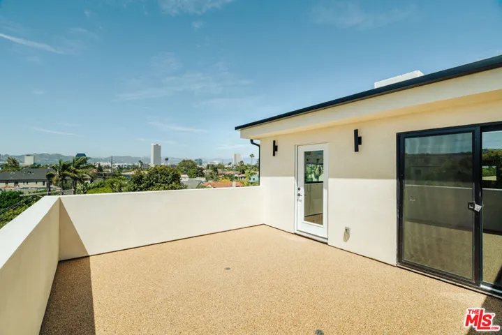 1343 S Ogden Drive 1/2, Los Angeles, California 90019
