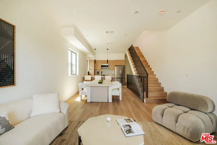 1343 S Ogden Drive 1/2, Los Angeles, California 90019