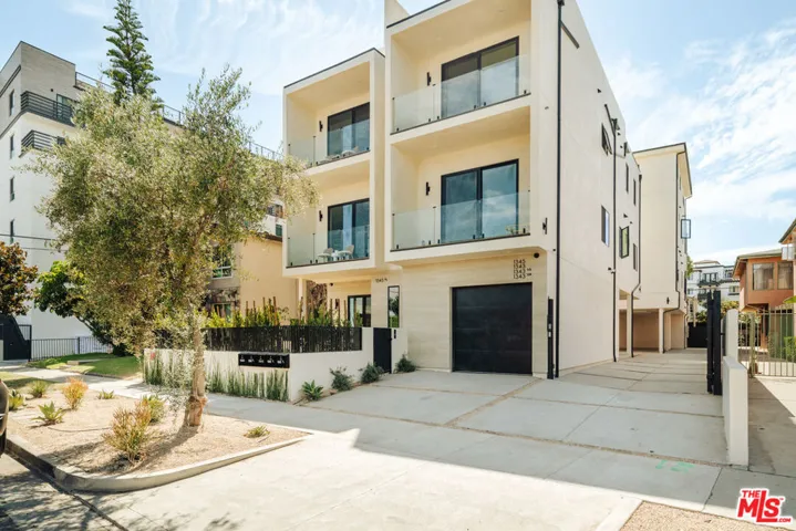 1343 S Ogden Drive 1/2, Los Angeles, California 90019