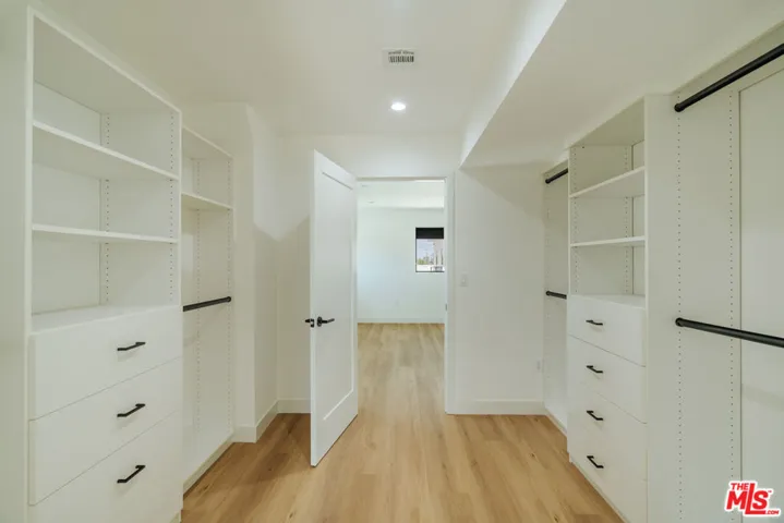 1343 S Ogden Drive 1/2, Los Angeles, California 90019