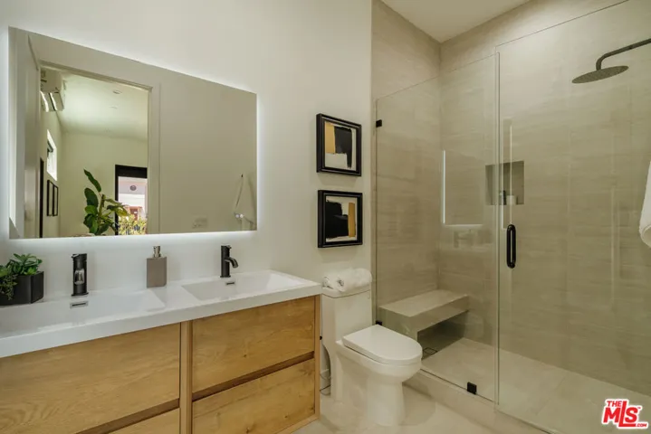 1343 S Ogden Drive 1/2, Los Angeles, California 90019