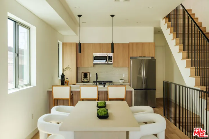 1343 S Ogden Drive 1/2, Los Angeles, California 90019