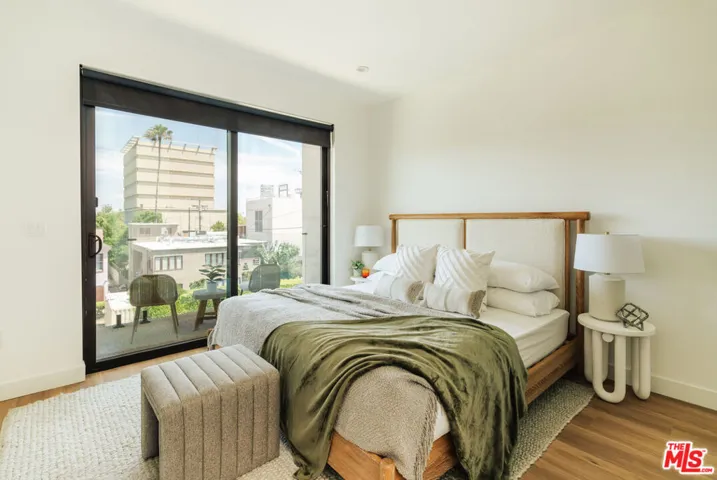 1343 S Ogden Drive 1/2, Los Angeles, California 90019