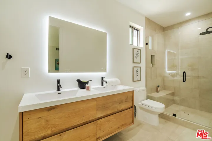 1343 S Ogden Drive 1/2, Los Angeles, California 90019