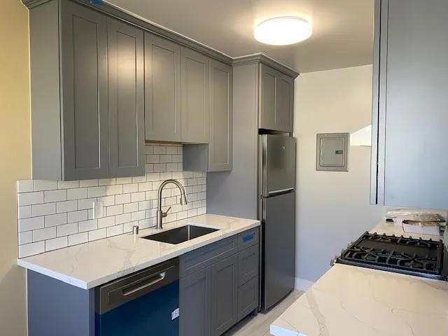 1220 Second Avenue 5, San Mateo, California 94401