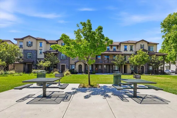 2061 Kiwi Walkway, San Jose, California 95133