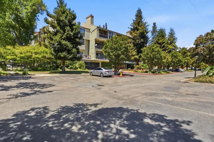 2200 Agnew Road 109, Santa Clara, California 95054