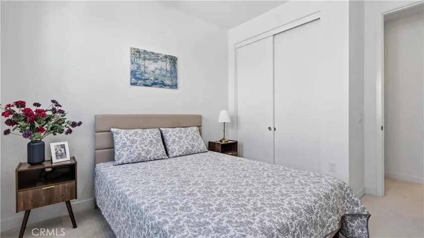 633 S Lyon St, Santa Ana, California 92705