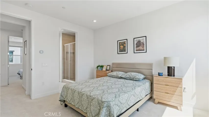 633 S Lyon St, Santa Ana, California 92705