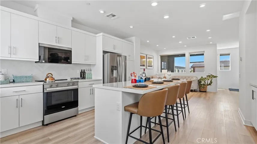 633 S Lyon St, Santa Ana, California 92705