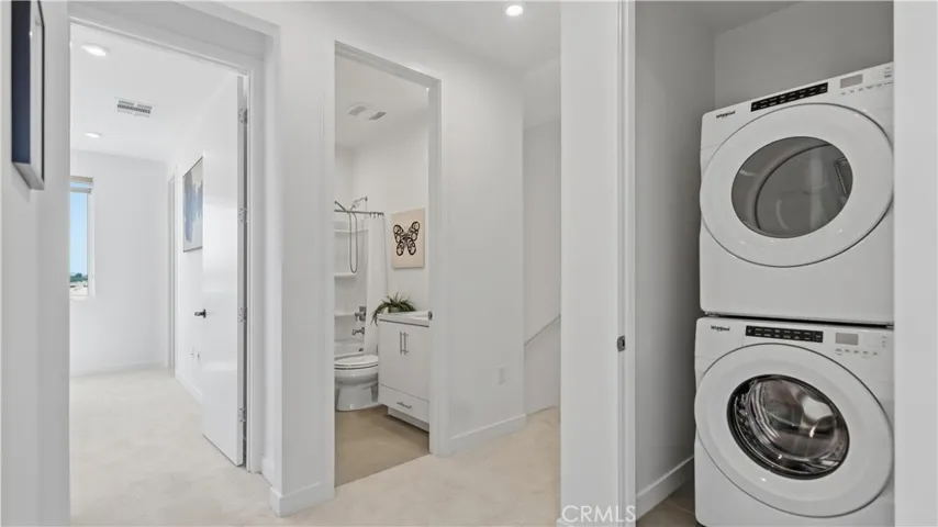 633 S Lyon St, Santa Ana, California 92705