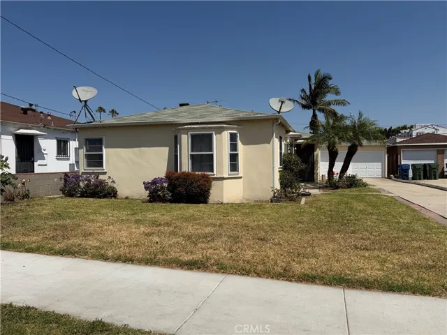 323 Elm, Inglewood, California 90301