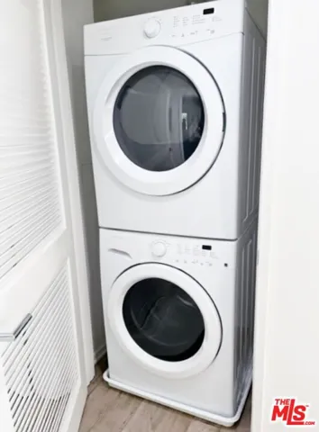 Washer & Dryer