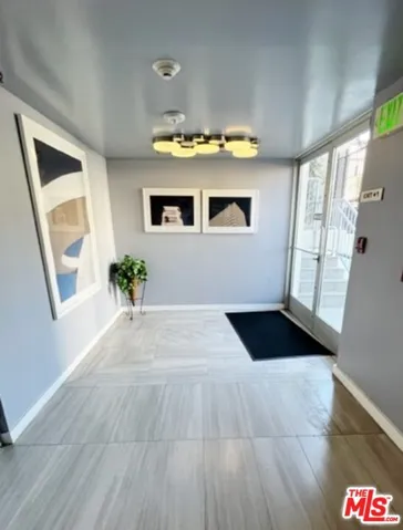 Bldg lobby