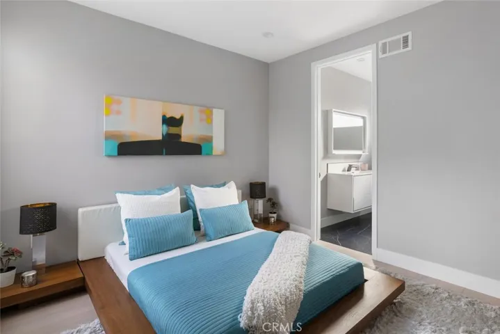 4731 Topanga Canyon Boulevard, Woodland Hills, California 91364