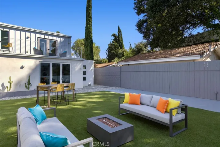 4731 Topanga Canyon Boulevard, Woodland Hills, California 91364
