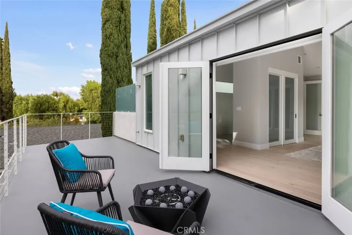 4731 Topanga Canyon Boulevard, Woodland Hills, California 91364