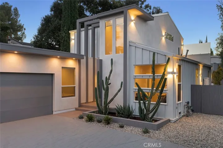 4731 Topanga Canyon Boulevard, Woodland Hills, California 91364