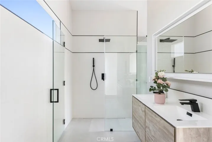 4731 Topanga Canyon Boulevard, Woodland Hills, California 91364