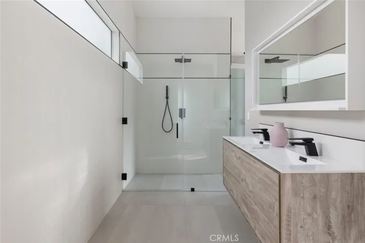 4731 Topanga Canyon Boulevard, Woodland Hills, California 91364