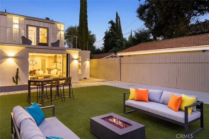 4731 Topanga Canyon Boulevard, Woodland Hills, California 91364