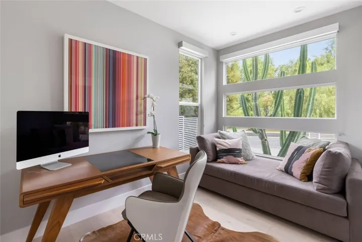 4731 Topanga Canyon Boulevard, Woodland Hills, California 91364