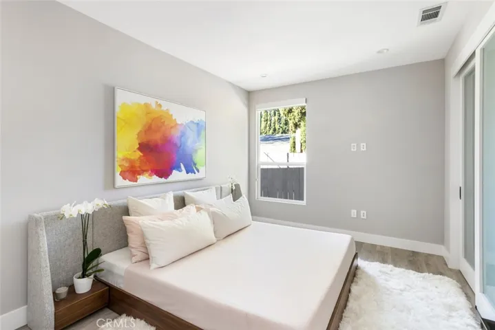 4731 Topanga Canyon Boulevard, Woodland Hills, California 91364
