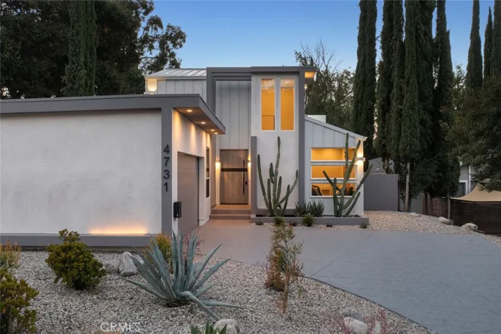 4731 Topanga Canyon Boulevard, Woodland Hills, California 91364