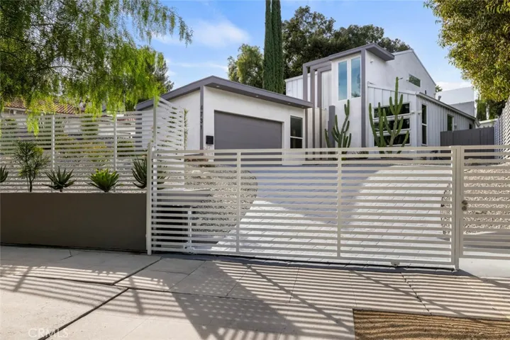 4731 Topanga Canyon Boulevard, Woodland Hills, California 91364