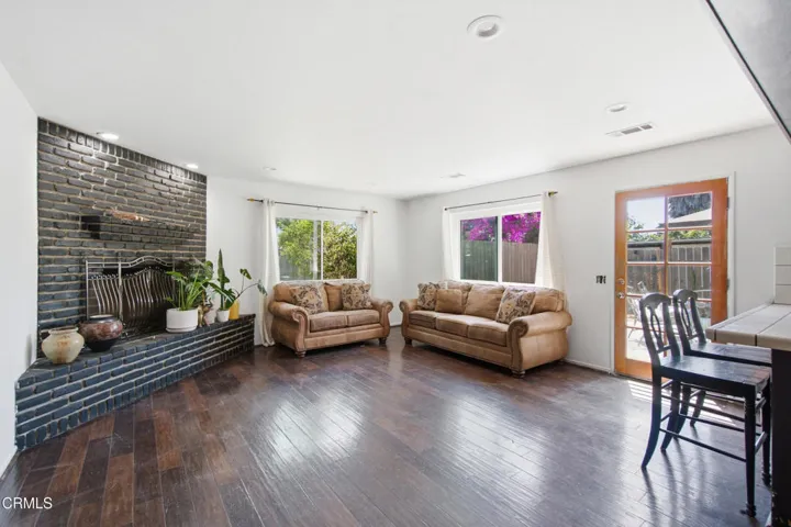 1957-Grand-Ave-7_living room