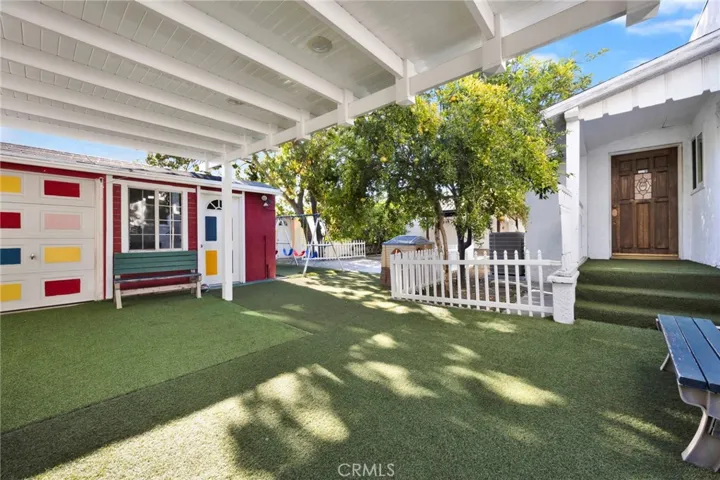 249 Zerr Court, Glendale, California 91206