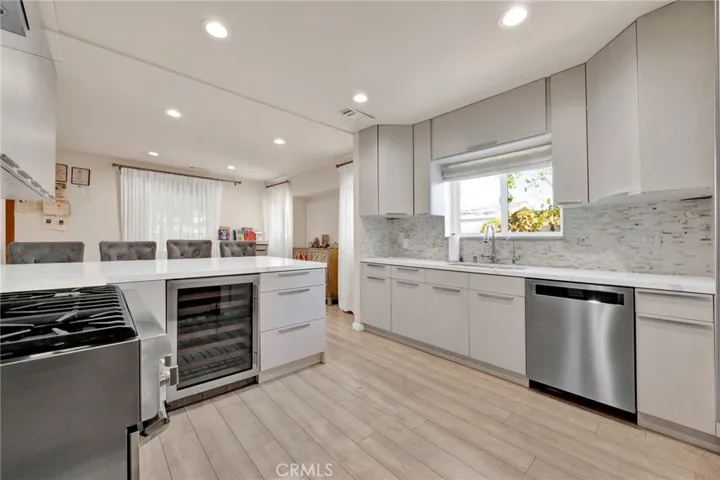 249 Zerr Court, Glendale, California 91206