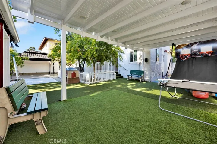 249 Zerr Court, Glendale, California 91206