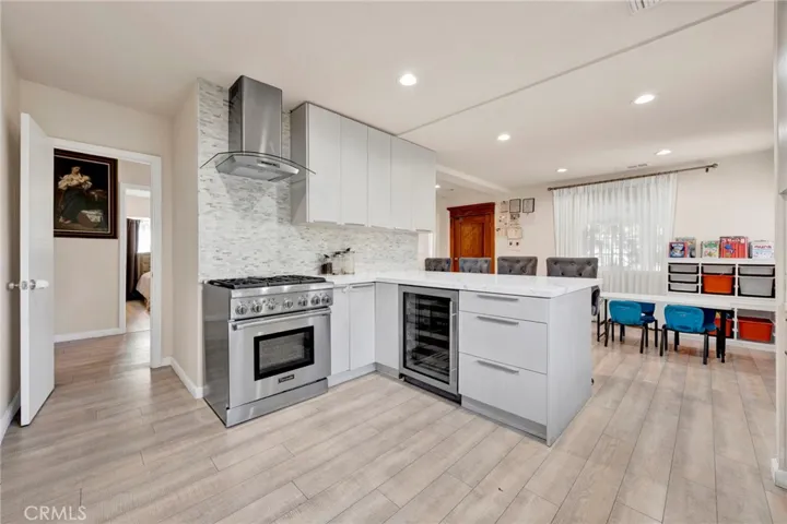 249 Zerr Court, Glendale, California 91206