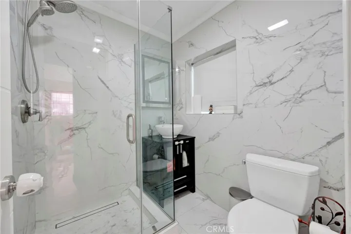 249 Zerr Court, Glendale, California 91206