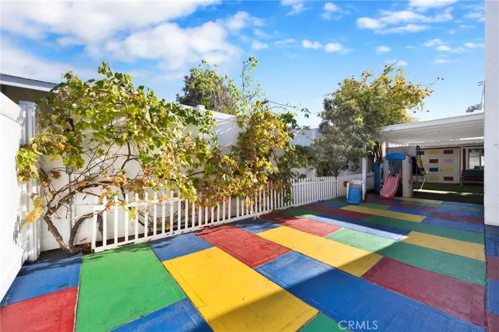 249 Zerr Court, Glendale, California 91206