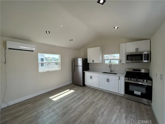 300 E Arbor Street 2, Long Beach, California 90805