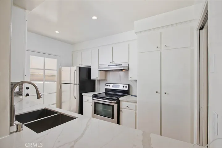 3407 Ocean Front B, Los Angeles, California 90292
