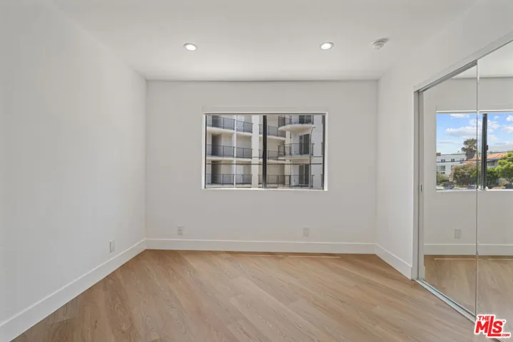 3939 Moore Street 106, Los Angeles, California 90066