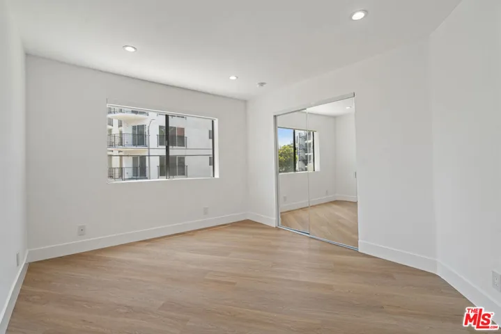 3939 Moore Street 106, Los Angeles, California 90066