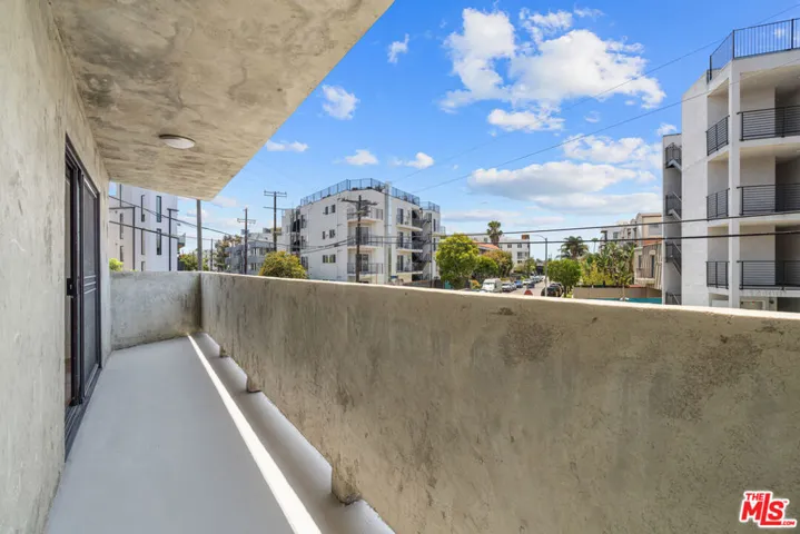 3939 Moore Street 106, Los Angeles, California 90066