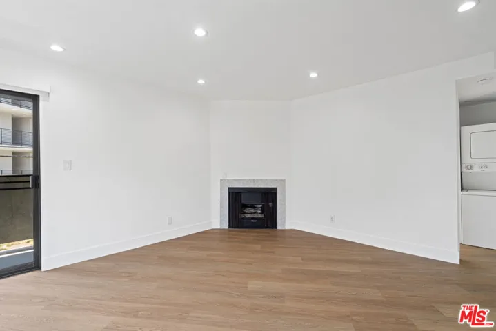 3939 Moore Street 106, Los Angeles, California 90066