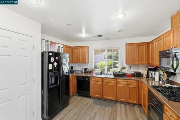 356 Turnstone Circle, Pittsburg, California 94565-7532