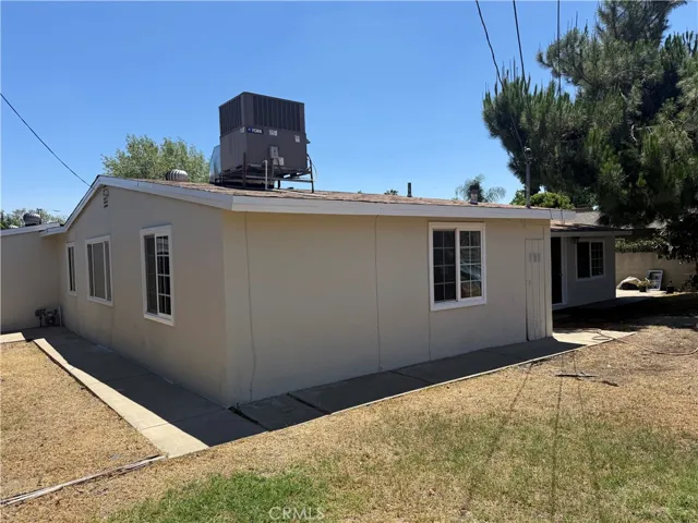 201 Bryn Mawr, Claremont, California 91711