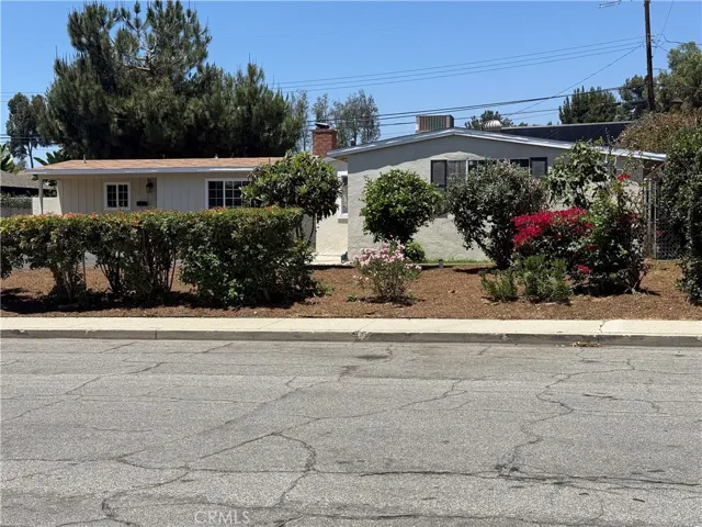 201 Bryn Mawr, Claremont, California 91711
