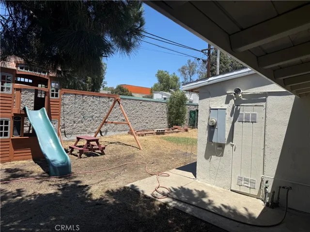 201 Bryn Mawr, Claremont, California 91711