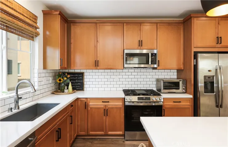 793 Banyan, Pomona, California 91767