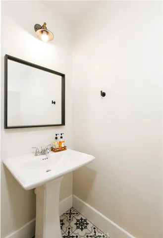 793 Banyan, Pomona, California 91767