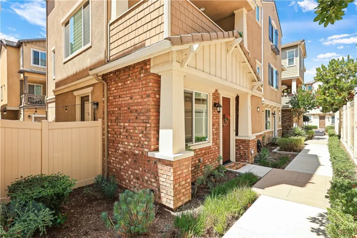 793 Banyan, Pomona, California 91767