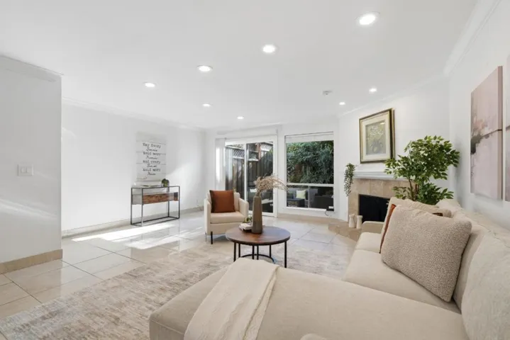 117 Mission Drive, East Palo Alto, California 94303
